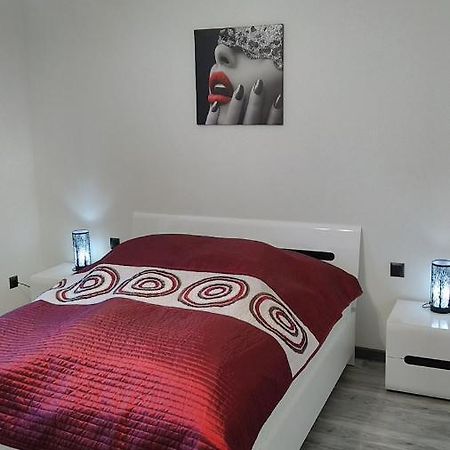 Apartamenty Wakacyjne Ślesin Exterior foto